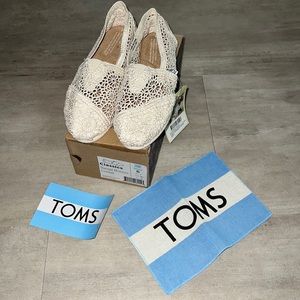 TOMS Natural Morocco Crochet Classics Womens Shoes Sz 6 - NWT!